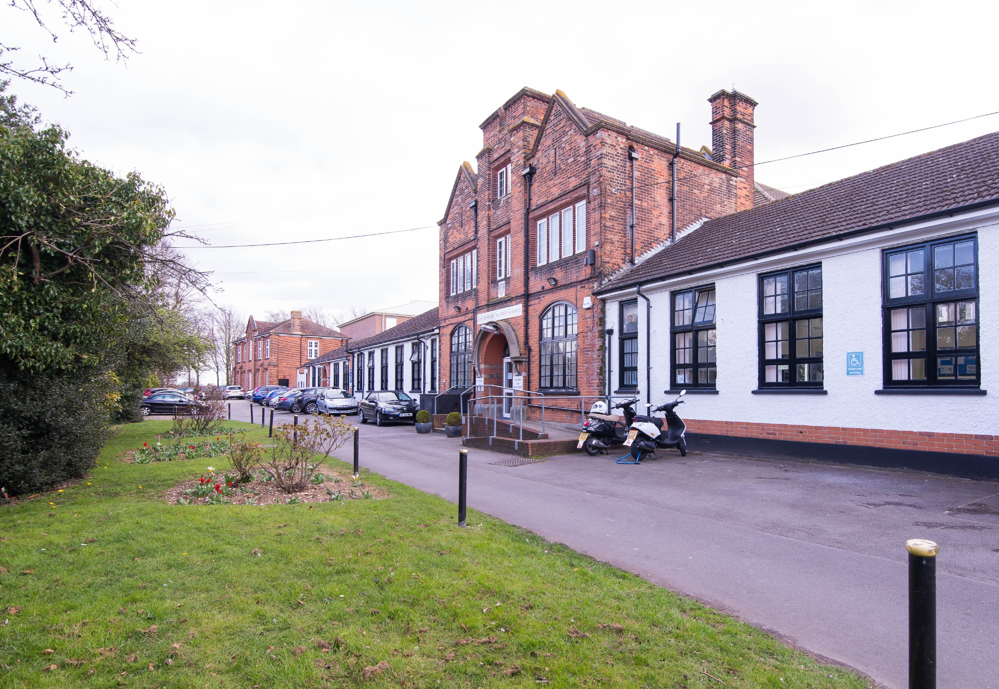 The Robert Napier School - History Of The School